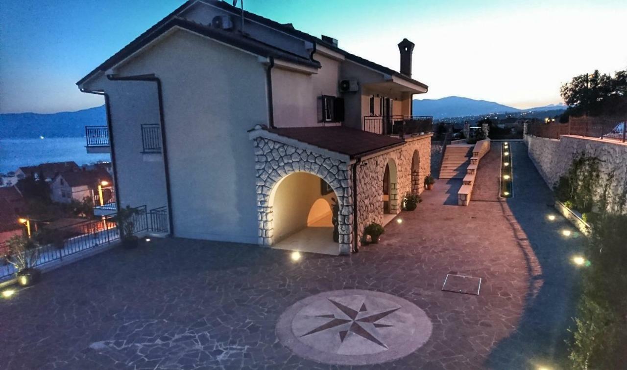 Studio Apartment "Brigita",Parking With Gate Rijeka Eksteriør billede