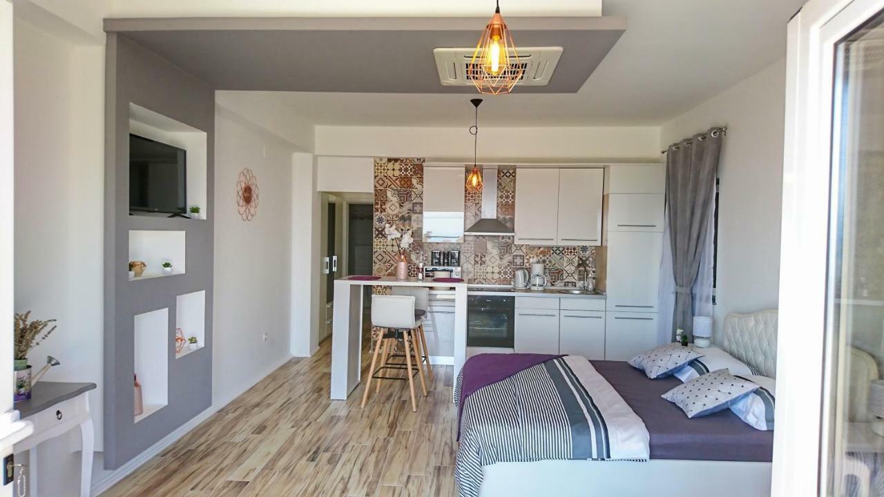Studio Apartment "Brigita",Parking With Gate Rijeka Eksteriør billede